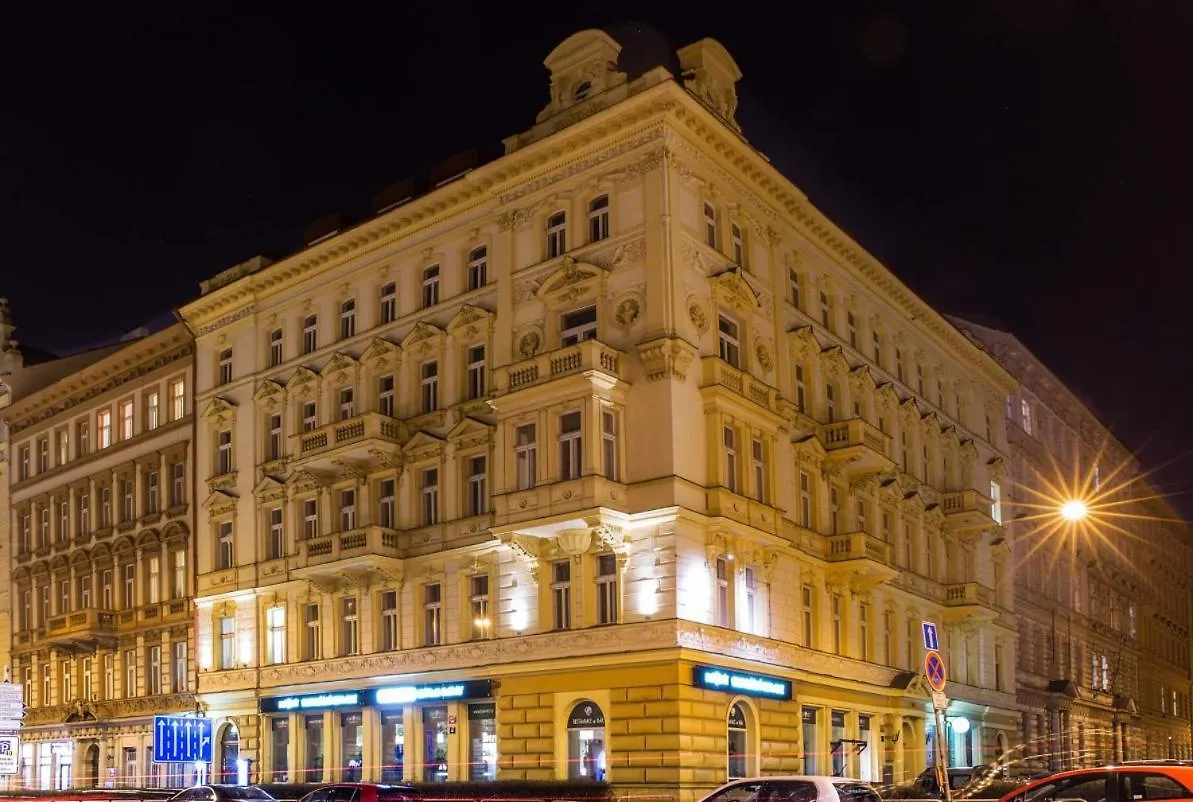 Maison 1832 Apartment C Prague